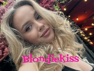 Blondiekiss