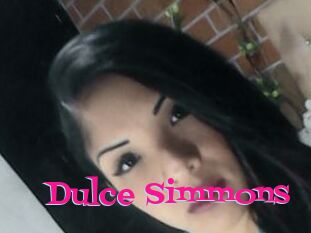 Dulce_Simmons