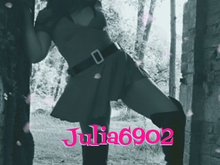 Julia6902