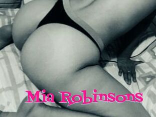 Mia_Robinsons