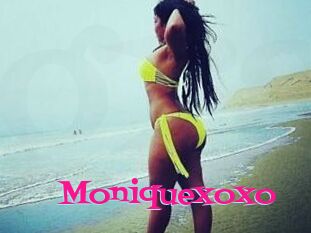 Moniquexoxo