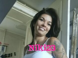 Niki23